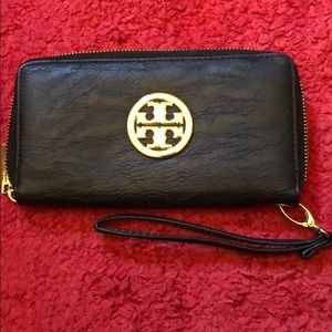Black Tory Burch Wallet / Wristlet